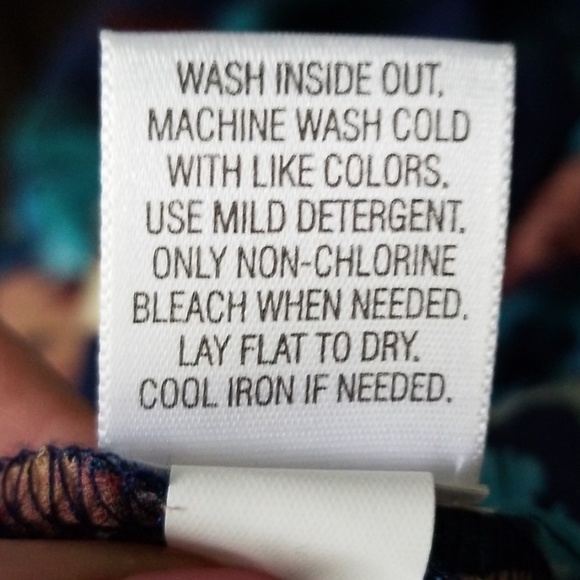 SOLD AT GARAGE SALE hi-low flowy sleeveless blouse - Picture 8 of 8